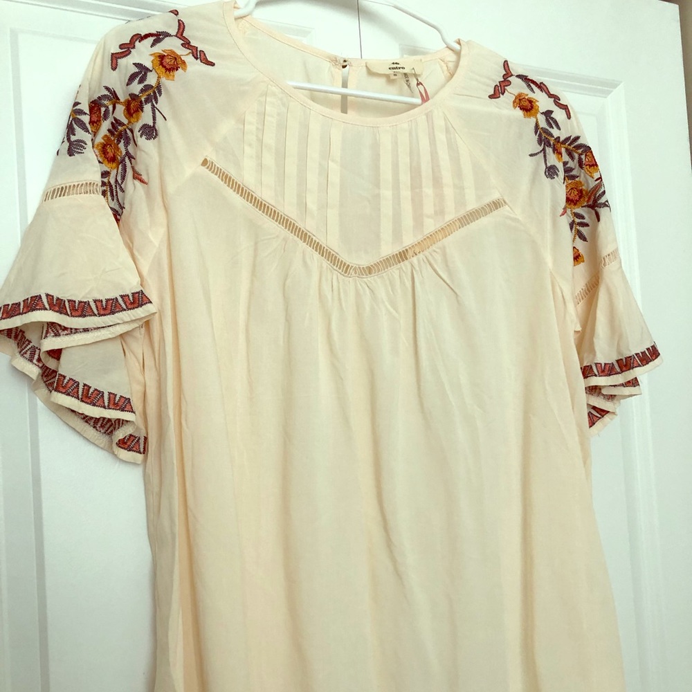 Entro Boho Peasant Embroidered Top